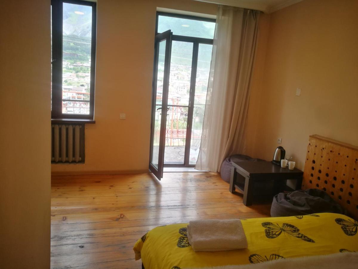 Belas Guesthouse Kazbegi Exterior foto