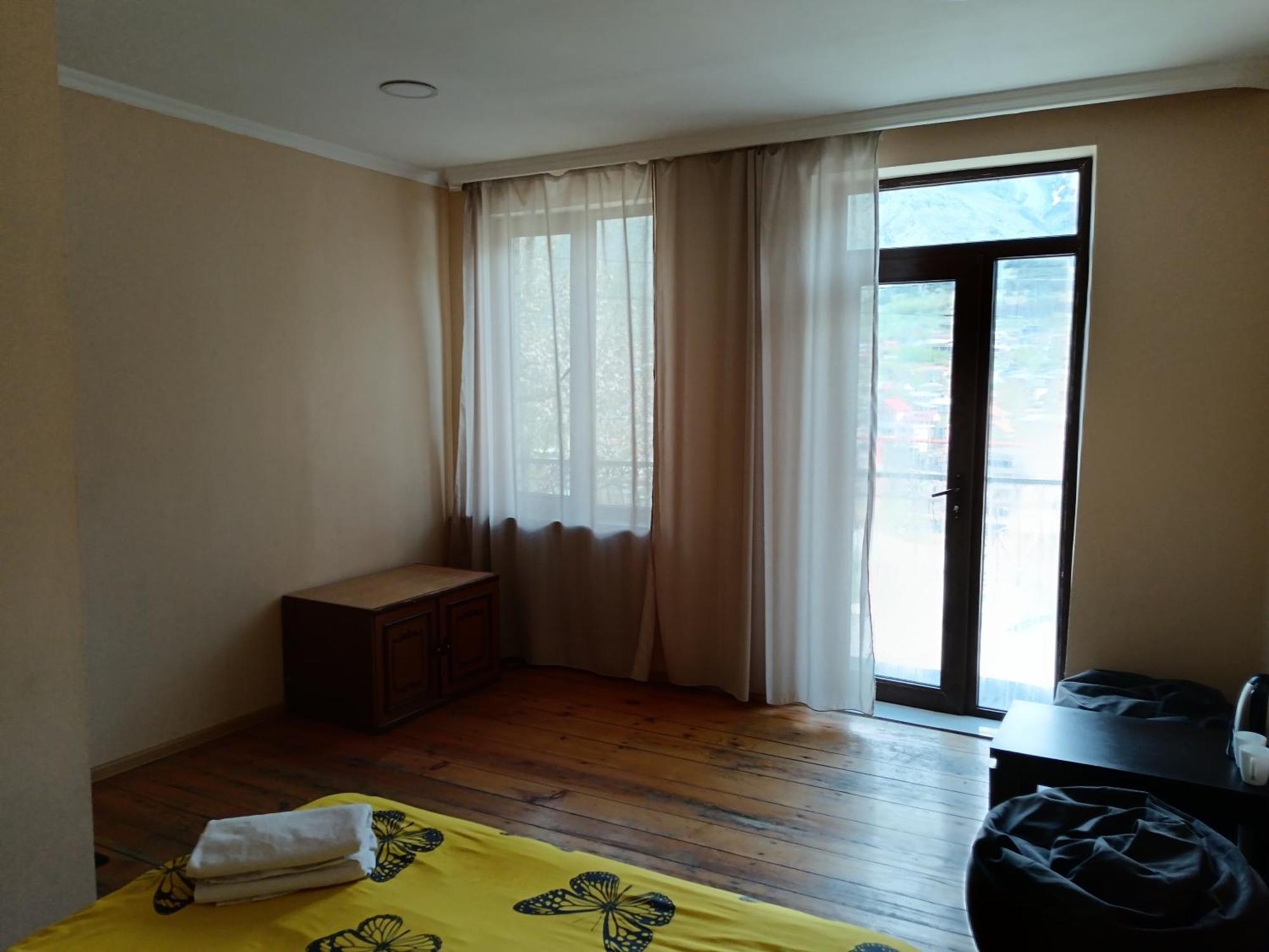 Belas Guesthouse Kazbegi Exterior foto