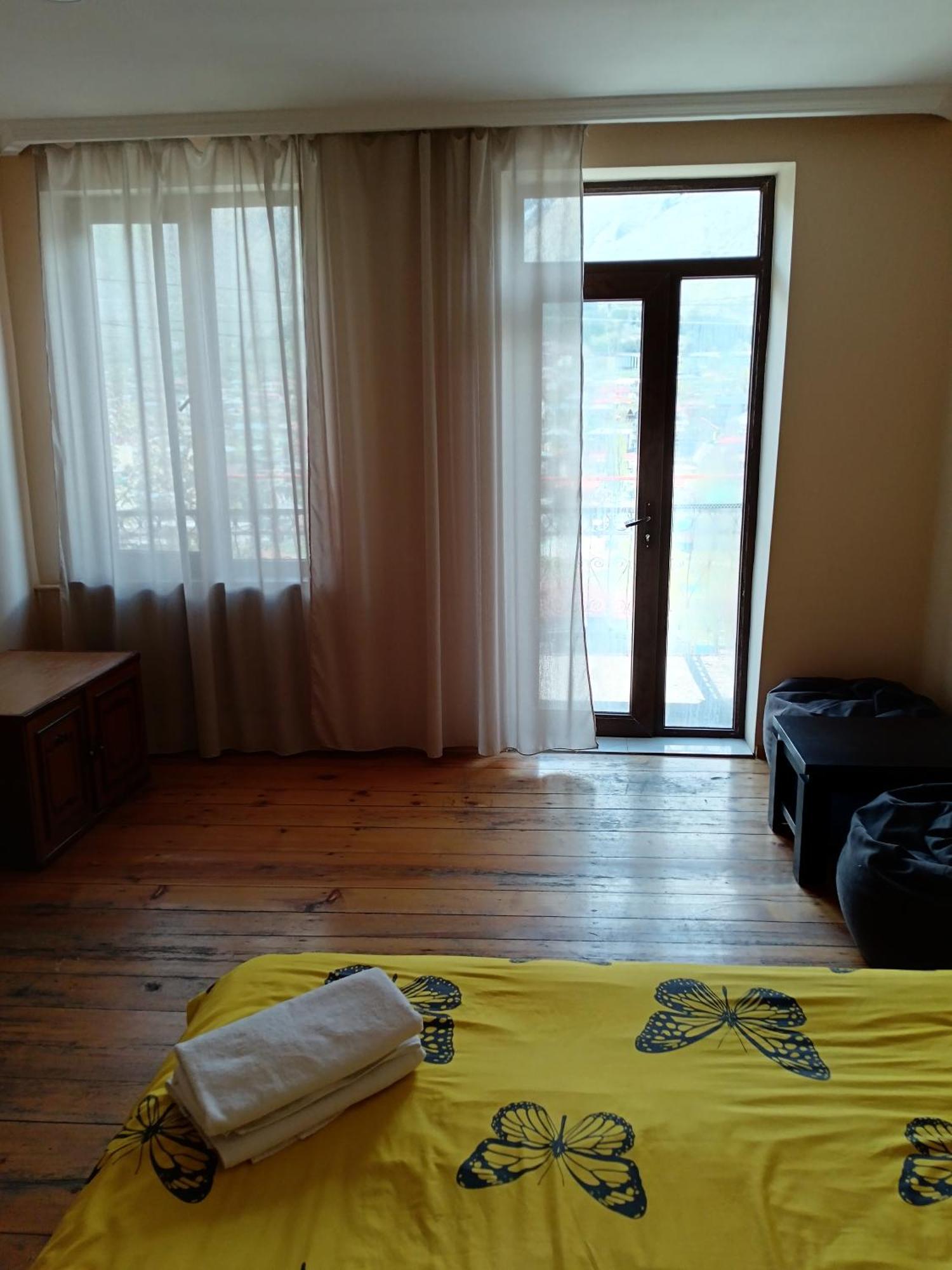 Belas Guesthouse Kazbegi Exterior foto
